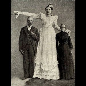 World's Tallest Man - HISTORY'S 10 TALLEST WOMEN