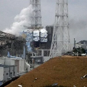 afp_japan_fukushima_damaged_reactors_16mar11_480.jpg