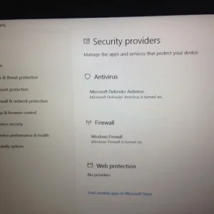 Windows 10S Defender.webp